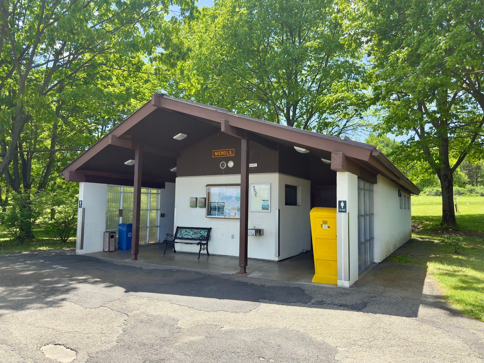 NY NY17 Nichols Rest Area - Eastbound on NY-17