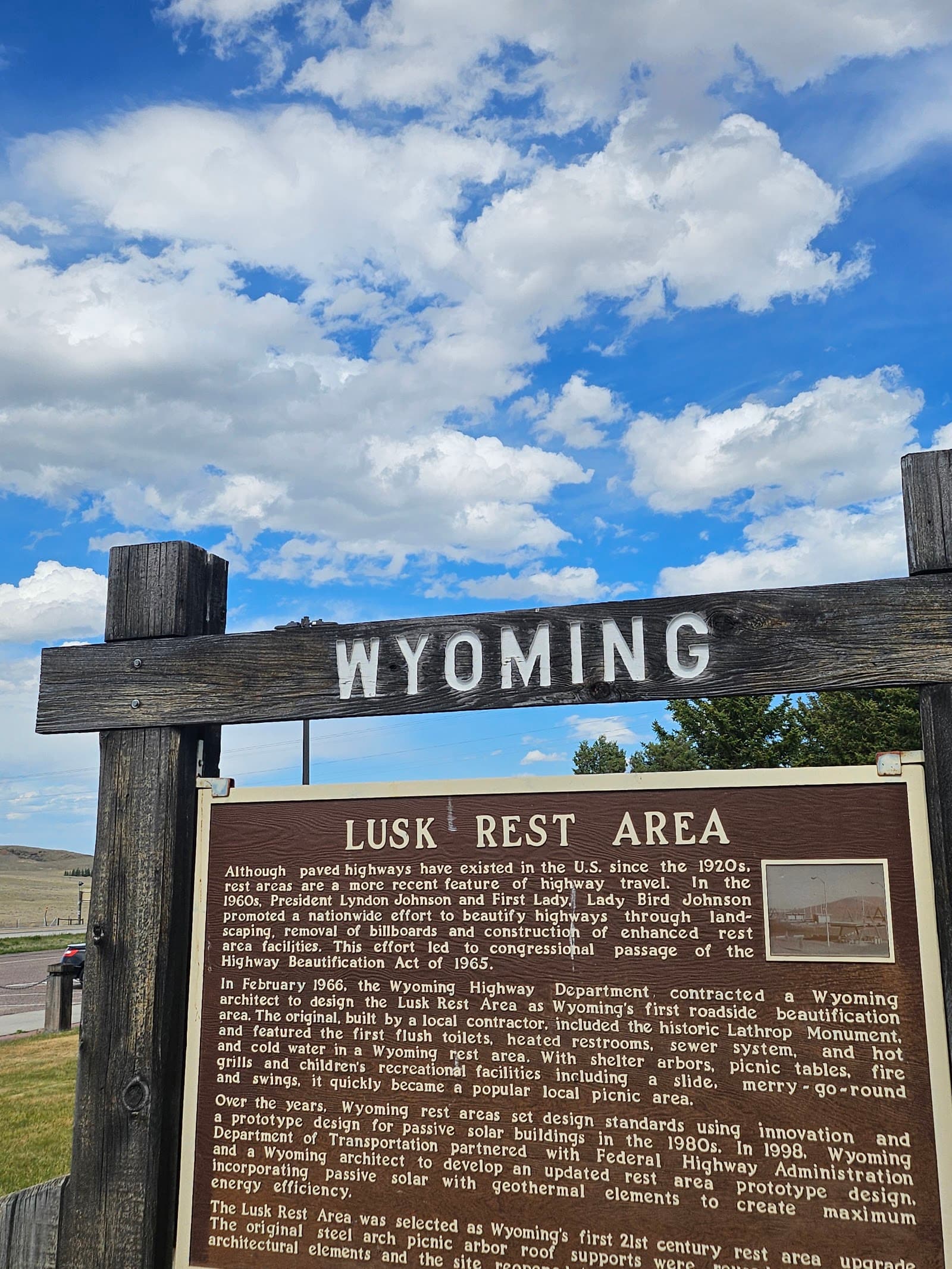 WY US18 Lady Bird (Lusk) Rest Area - E/W Bidirectional on US-18